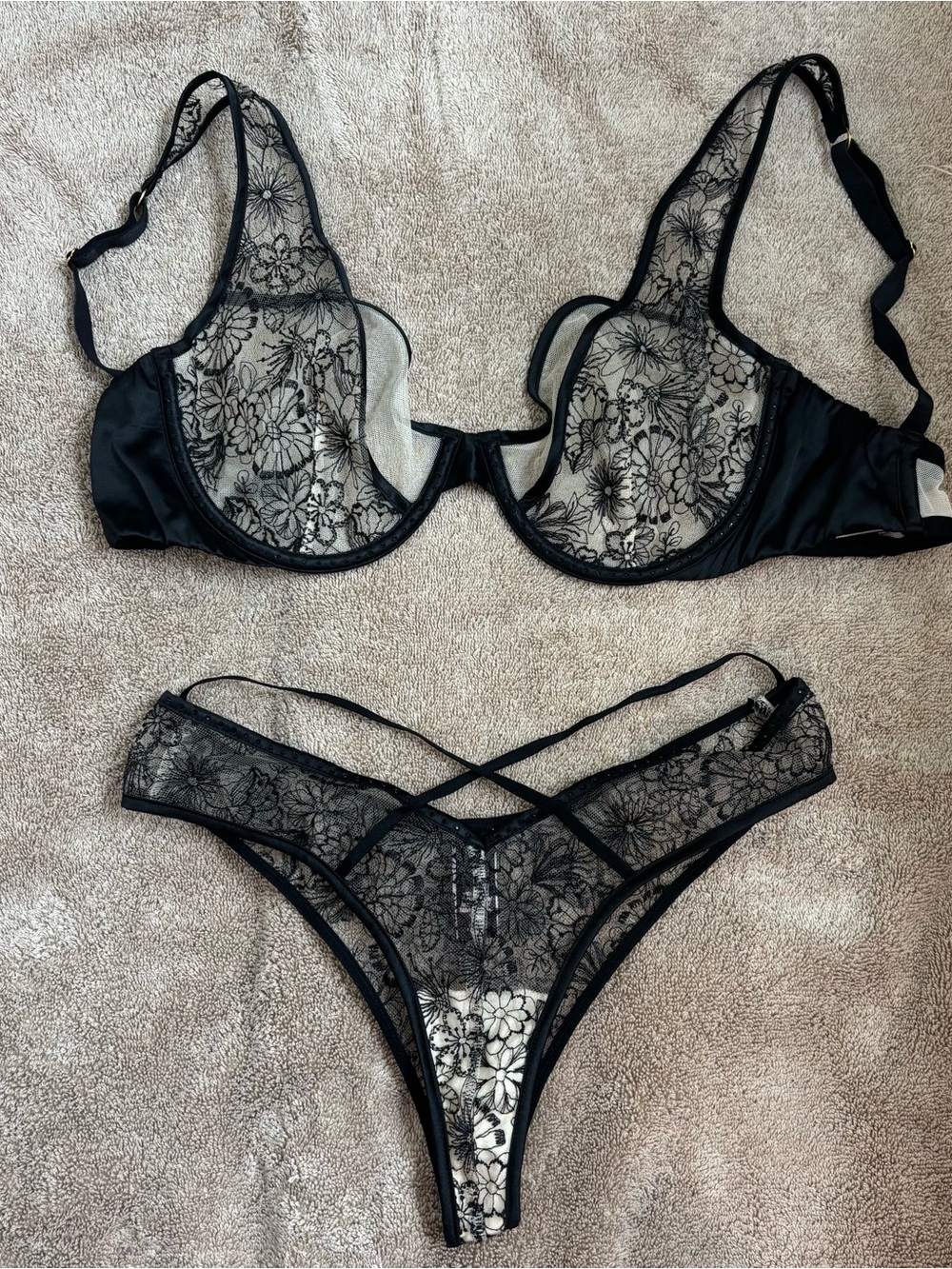 Victoria’s Secret Floral Embroidered Sheer Plunge Bra (32DD) & Thong Set (S)